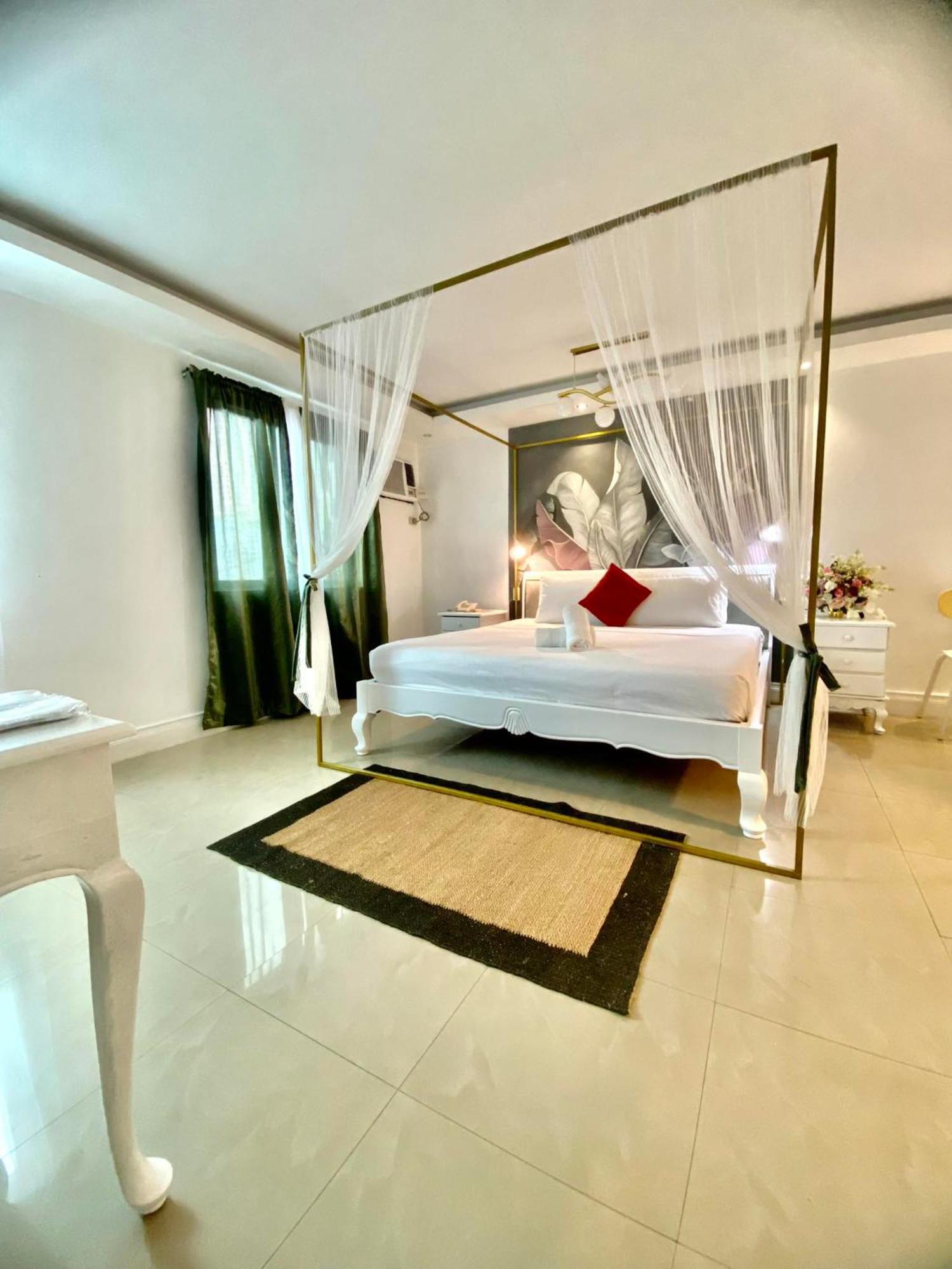 Euroasia By Bluebookers Hotel 3*