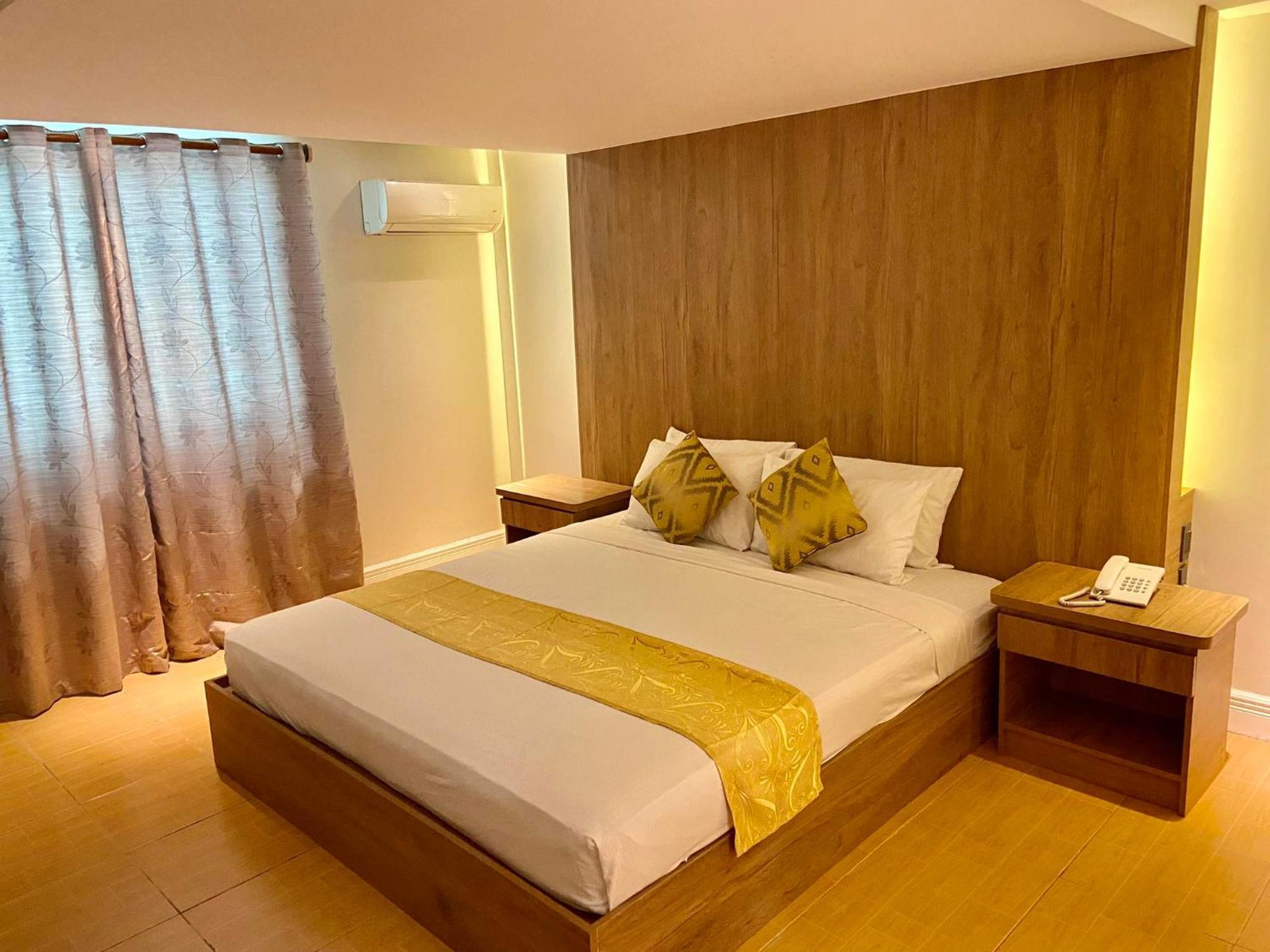 Euroasia By Bluebookers 3* Angeles