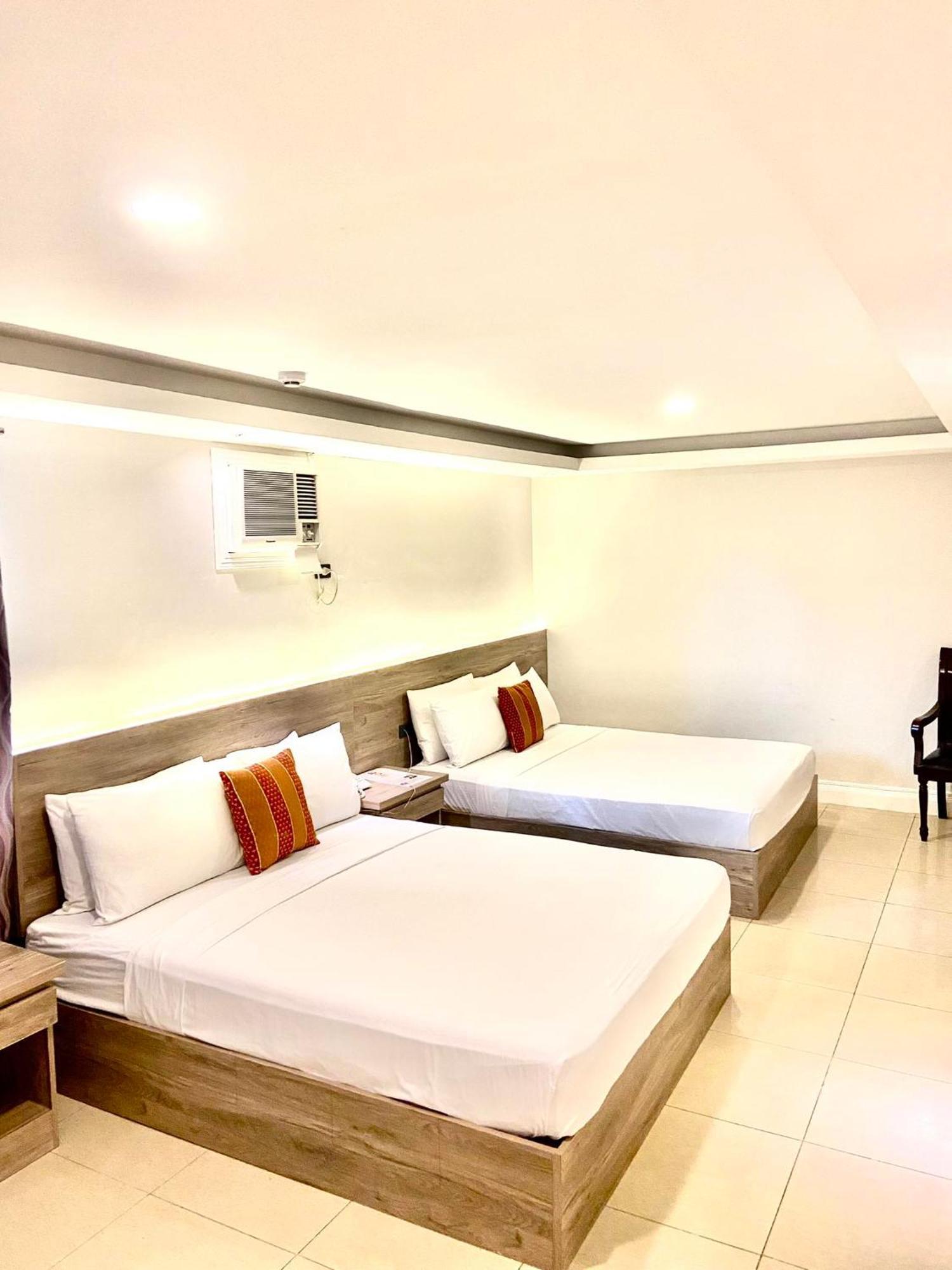 Hotel Euroasia By Bluebookers Angeles